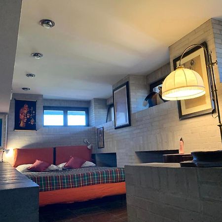 La Casa Dei Nonni Di Leini' Villa Esterno foto